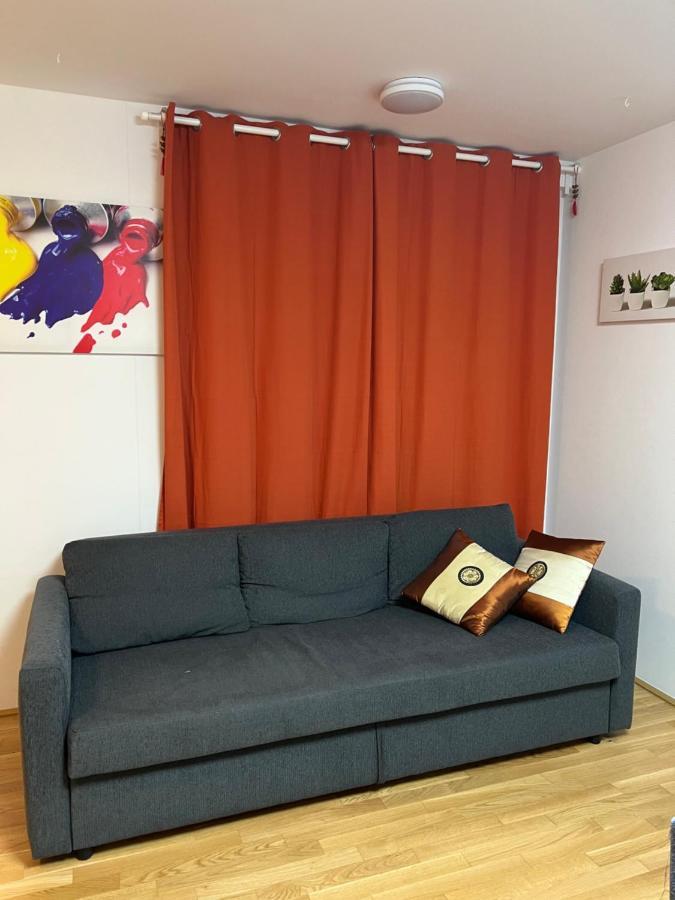 Modern Apartment Bei U Bahn Simmering Відень Екстер'єр фото